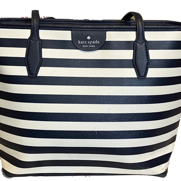 kate spade Handbags - EUC Kate Spade Lori Navy & White Stripe Tote